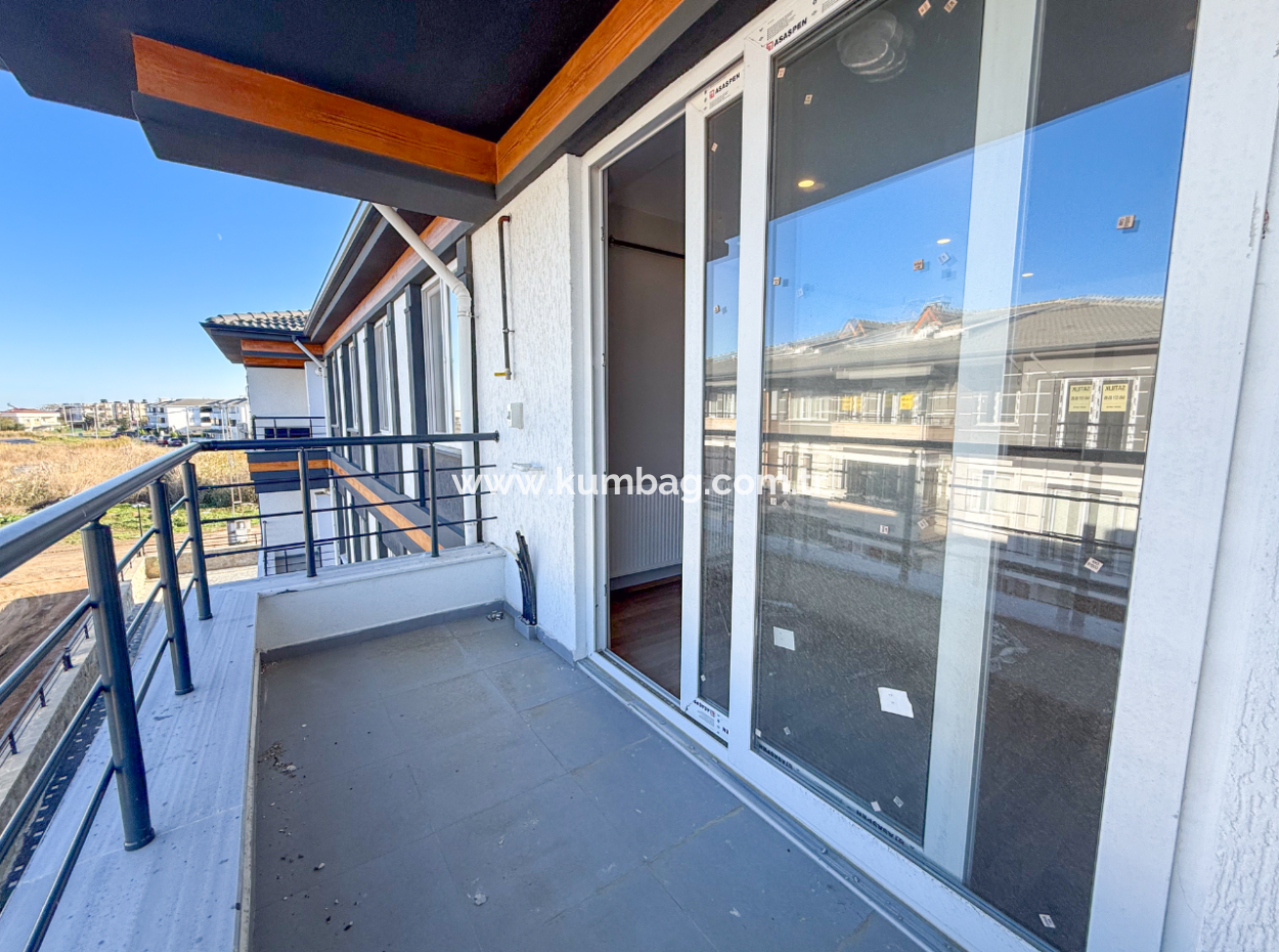 Luxury 1 1 Flat For Rent Close To The Sea In A Complex With Kumbağ Pool