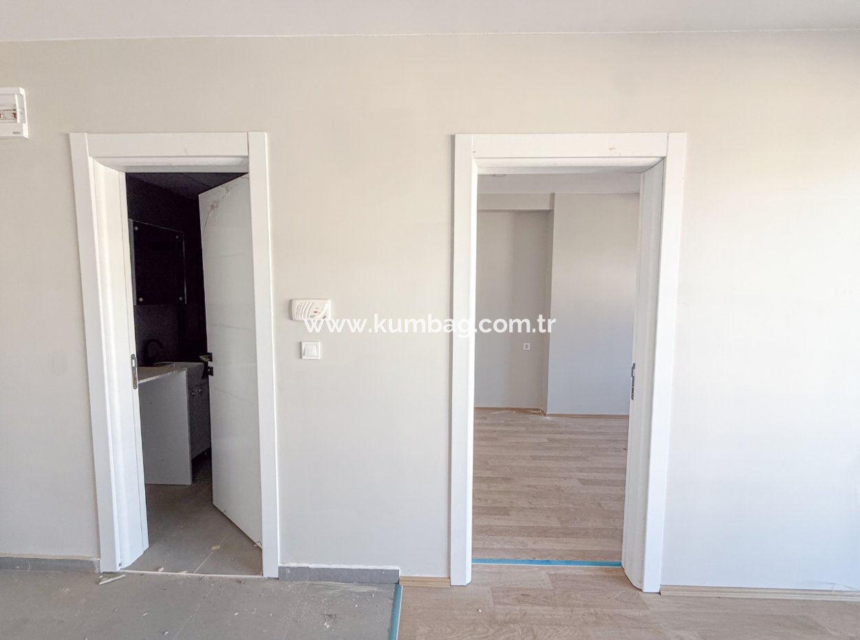 Luxury 1 1 Flat For Rent Close To The Sea In A Complex With Kumbağ Pool