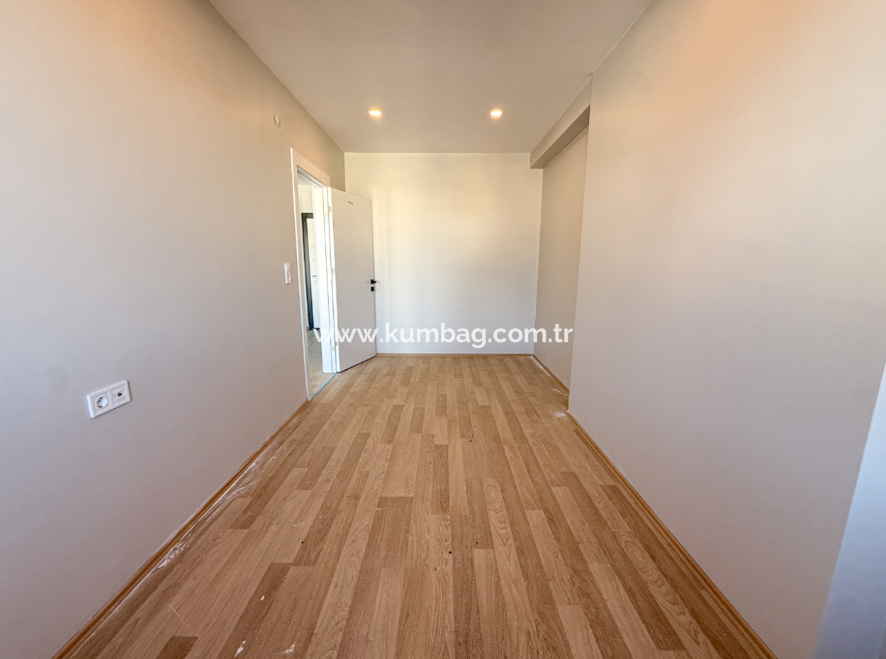 Luxury 1 1 Flat For Rent Close To The Sea In A Complex With Kumbağ Pool