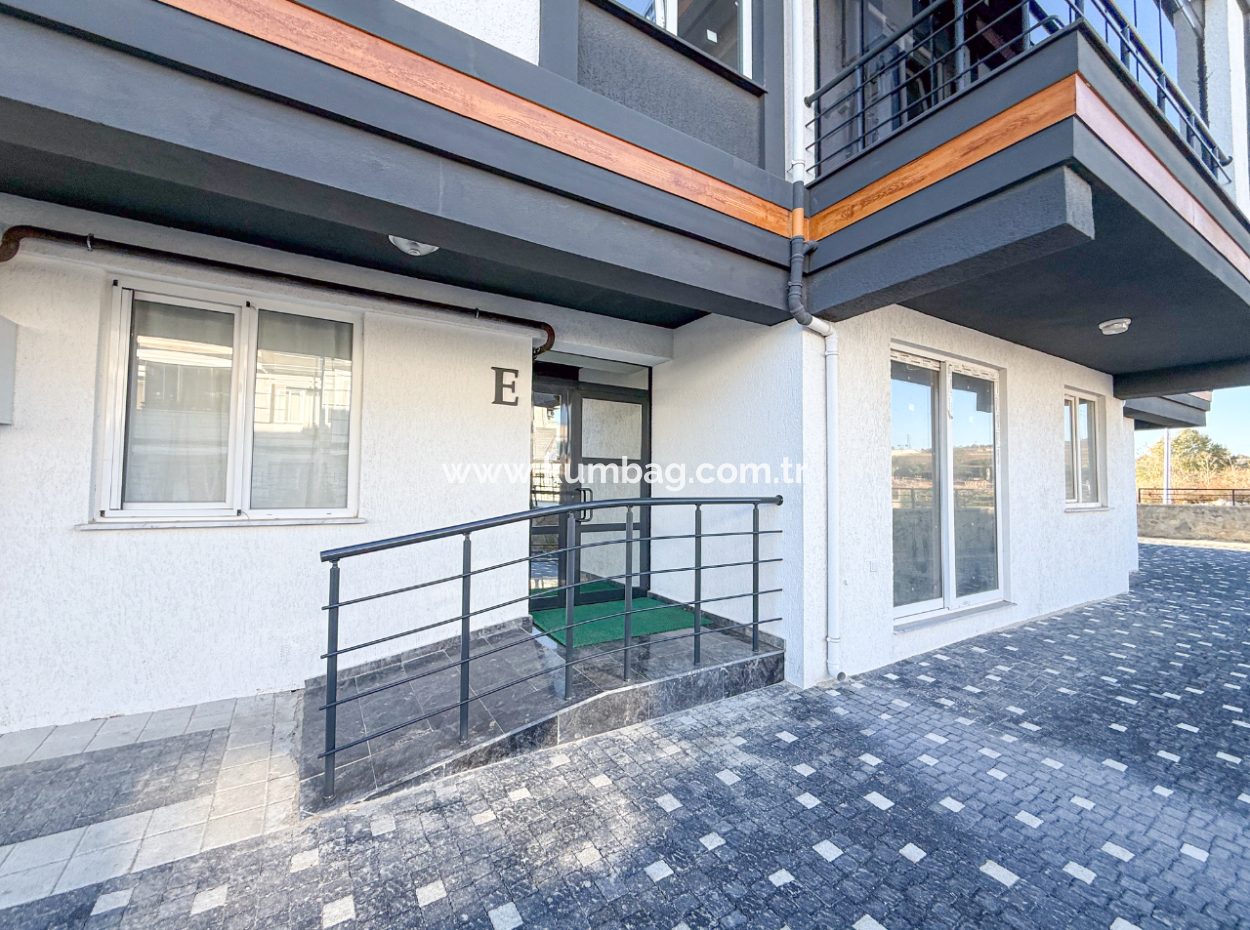 Luxury 1 1 Flat For Rent Close To The Sea In A Complex With Kumbağ Pool