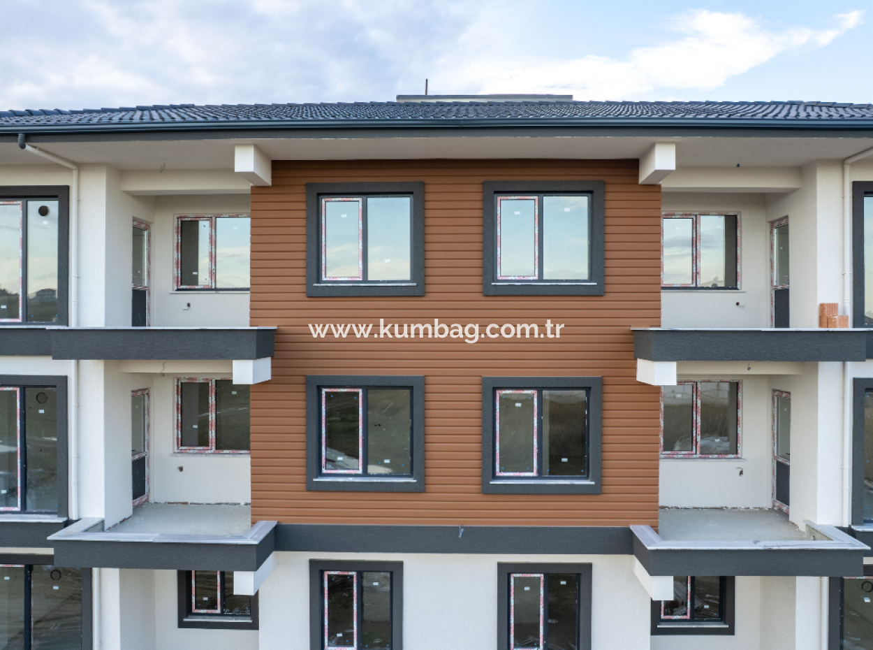 2 1 Flats For Sale In Kumbağ Luxury Pool Yonca Evleri Complex