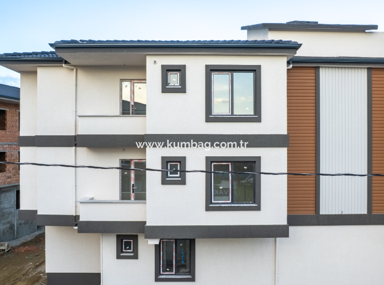 2 1 Flats For Sale In Kumbağ Luxury Pool Yonca Evleri Complex