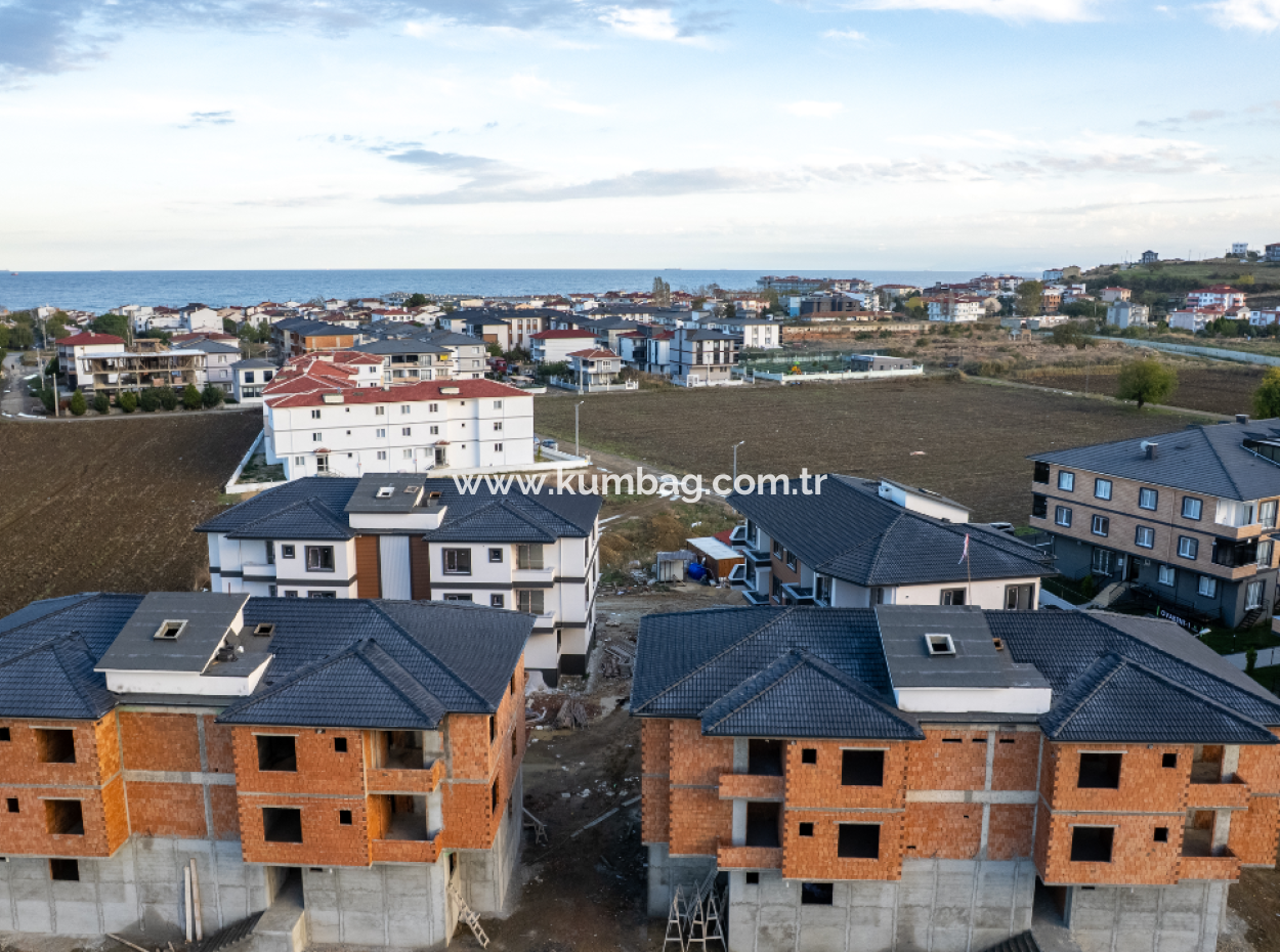 2 1 Flats For Sale In Kumbağ Luxury Pool Yonca Evleri Complex