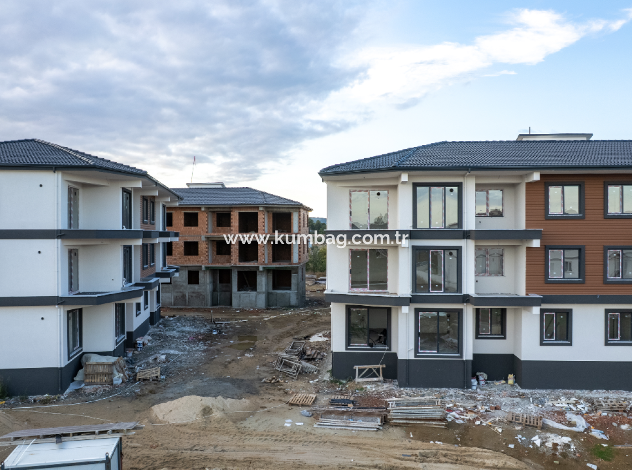 2 1 Flats For Sale In Kumbağ Luxury Pool Yonca Evleri Complex
