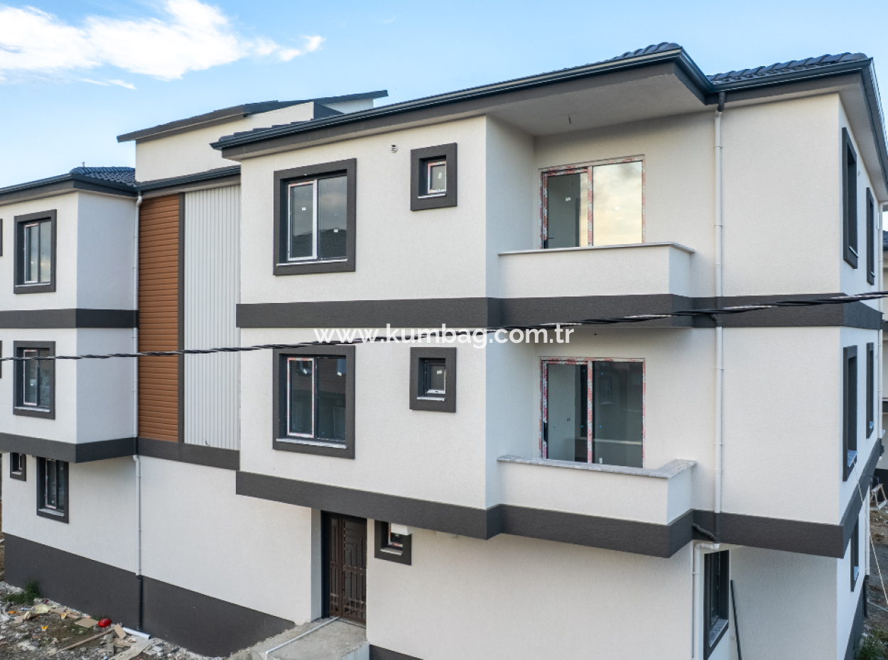 2 1 Flats For Sale In Kumbağ Luxury Pool Yonca Evleri Complex