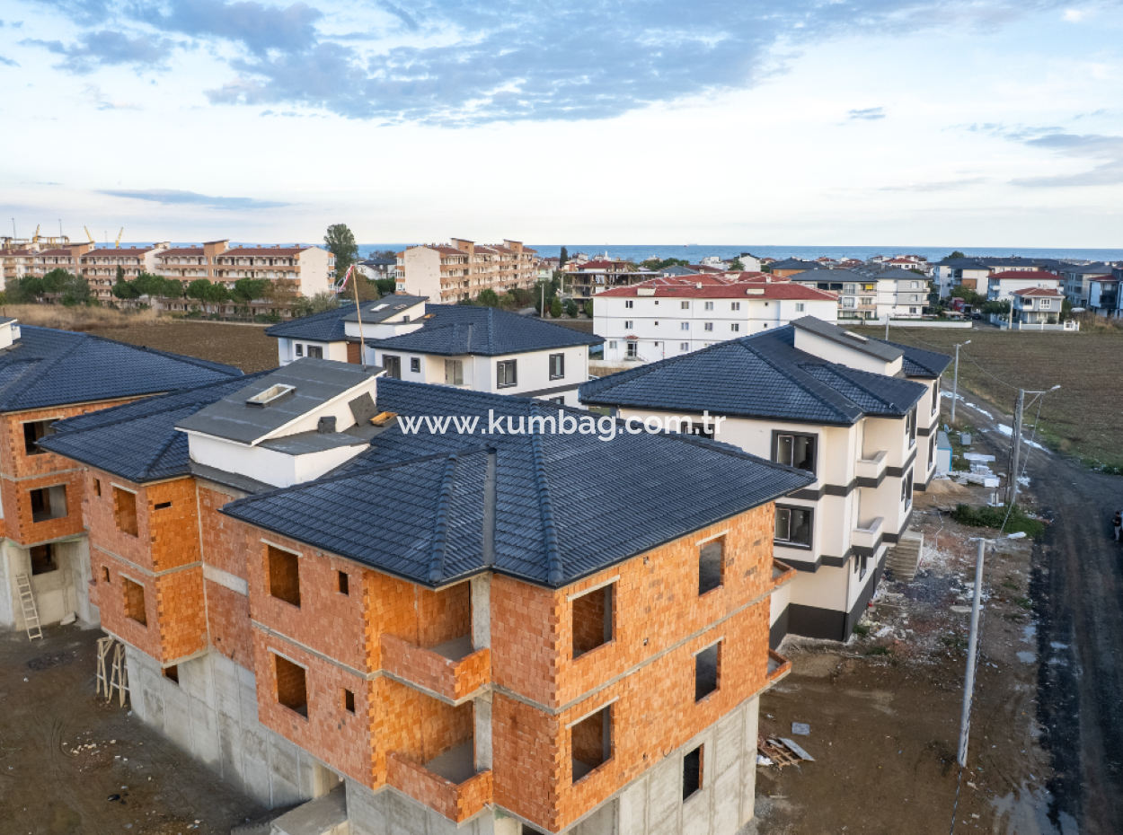 2 1 Flats For Sale In Kumbağ Luxury Pool Yonca Evleri Complex