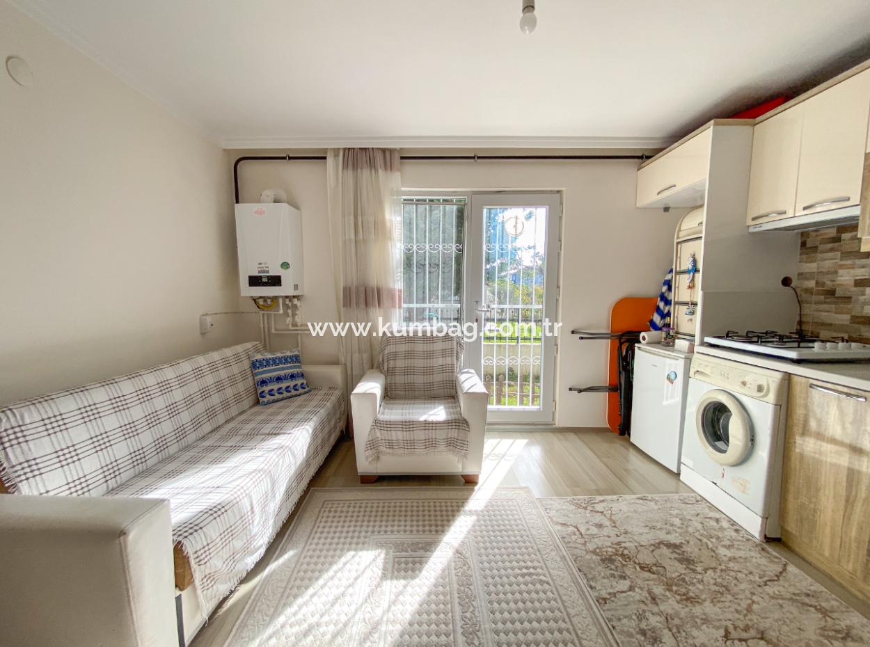 Iskanli Bahçe Floor 1 1 Flat On The Sea Side Of The Street In Kumbağ