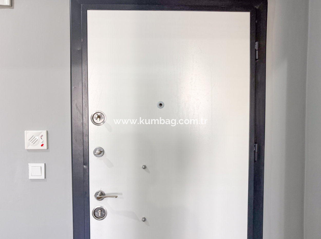 Large And Spacious 2 1 Flat For Sale On The Main Street In Kumbağ