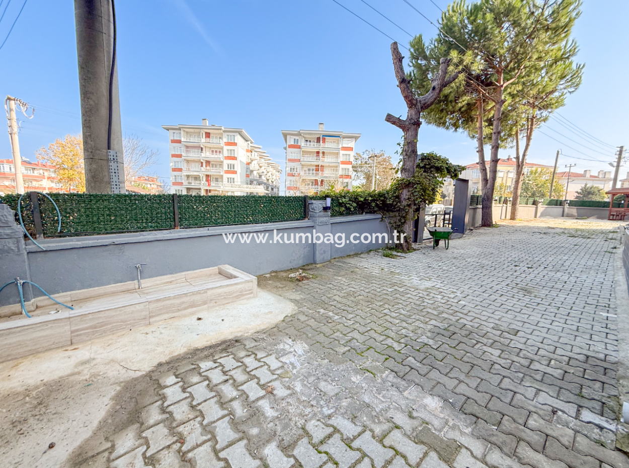 Large And Spacious 2 1 Flat For Sale On The Main Street In Kumbağ