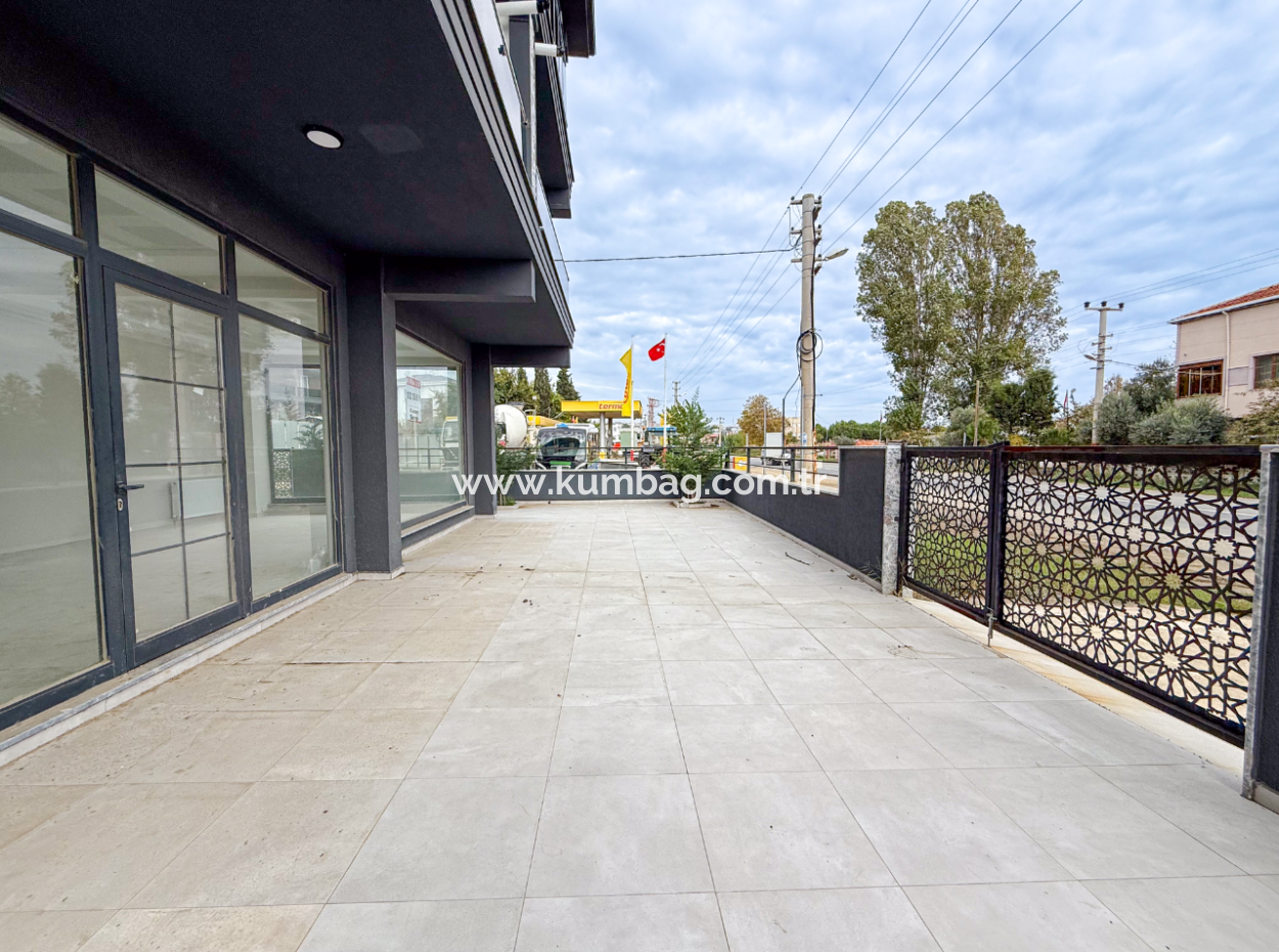 Large And Warehouse Shop For Rent On Kumbağ Busy Main Street