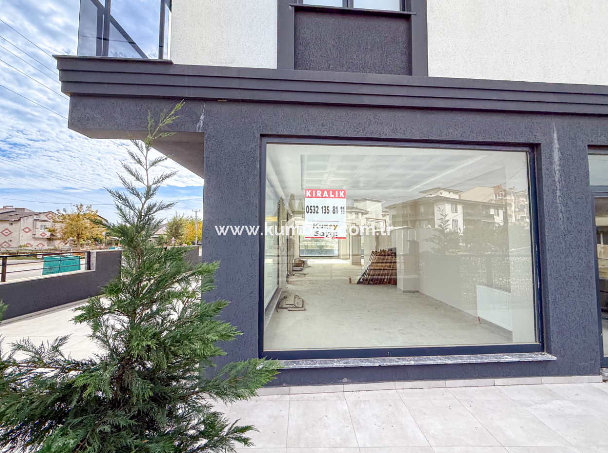 Large And Warehouse Shop For Rent On Kumbağ Busy Main Street