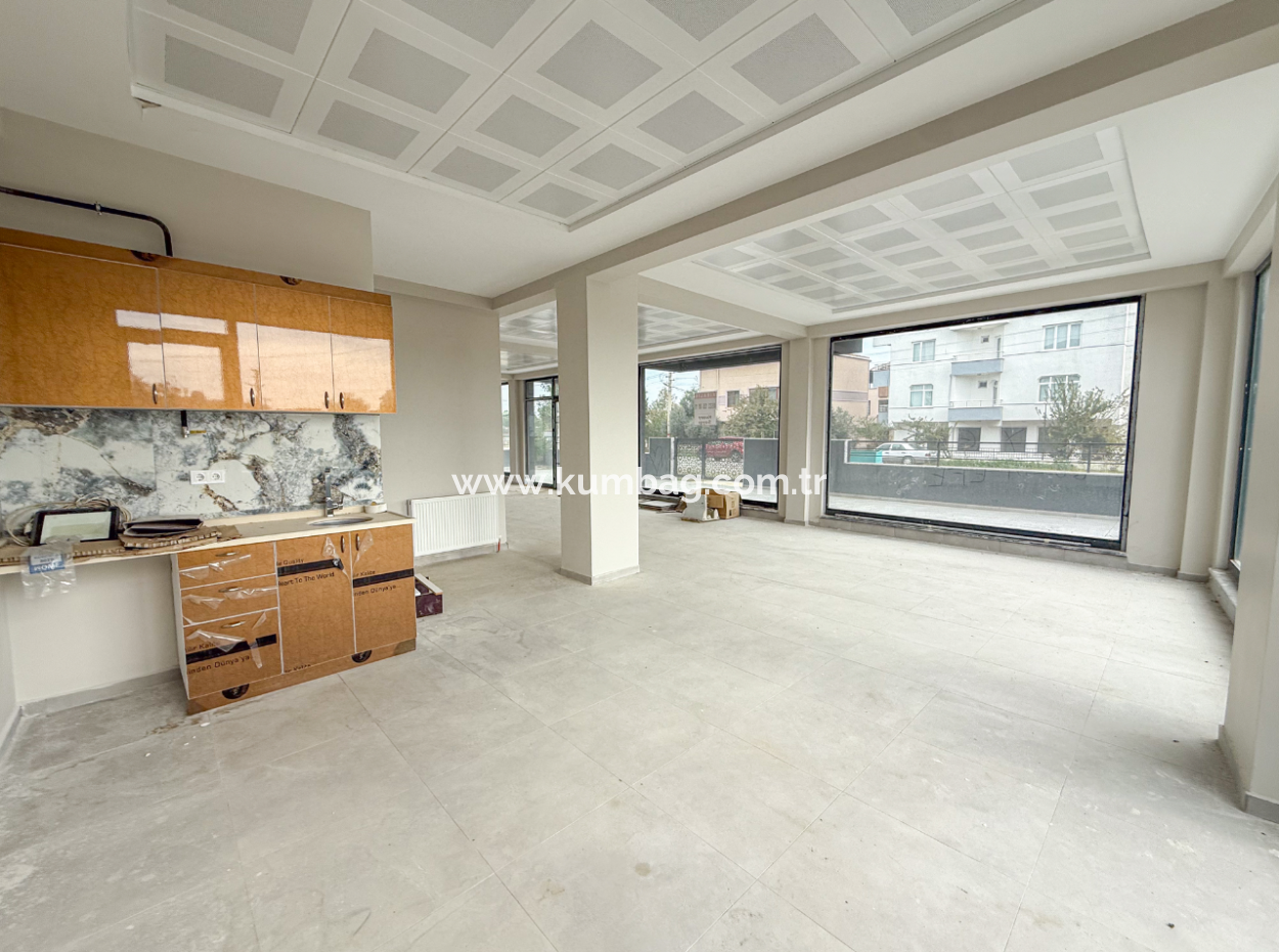 Large And Warehouse Shop For Rent On Kumbağ Busy Main Street