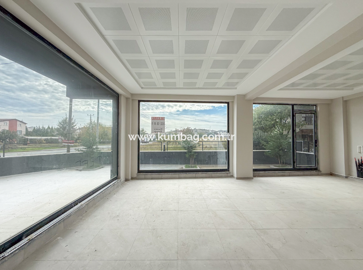 Large And Warehouse Shop For Rent On Kumbağ Busy Main Street