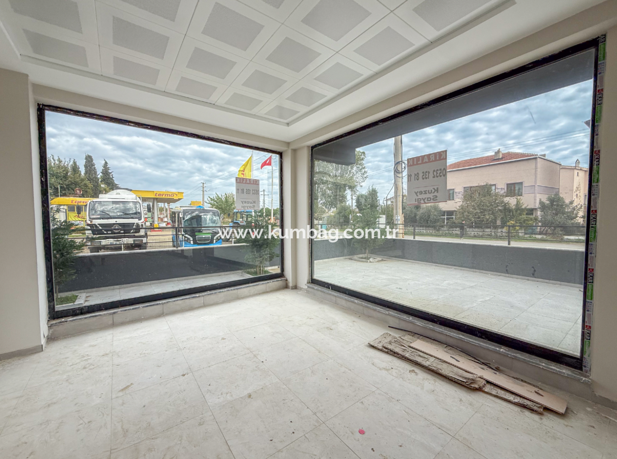 Large And Warehouse Shop For Rent On Kumbağ Busy Main Street