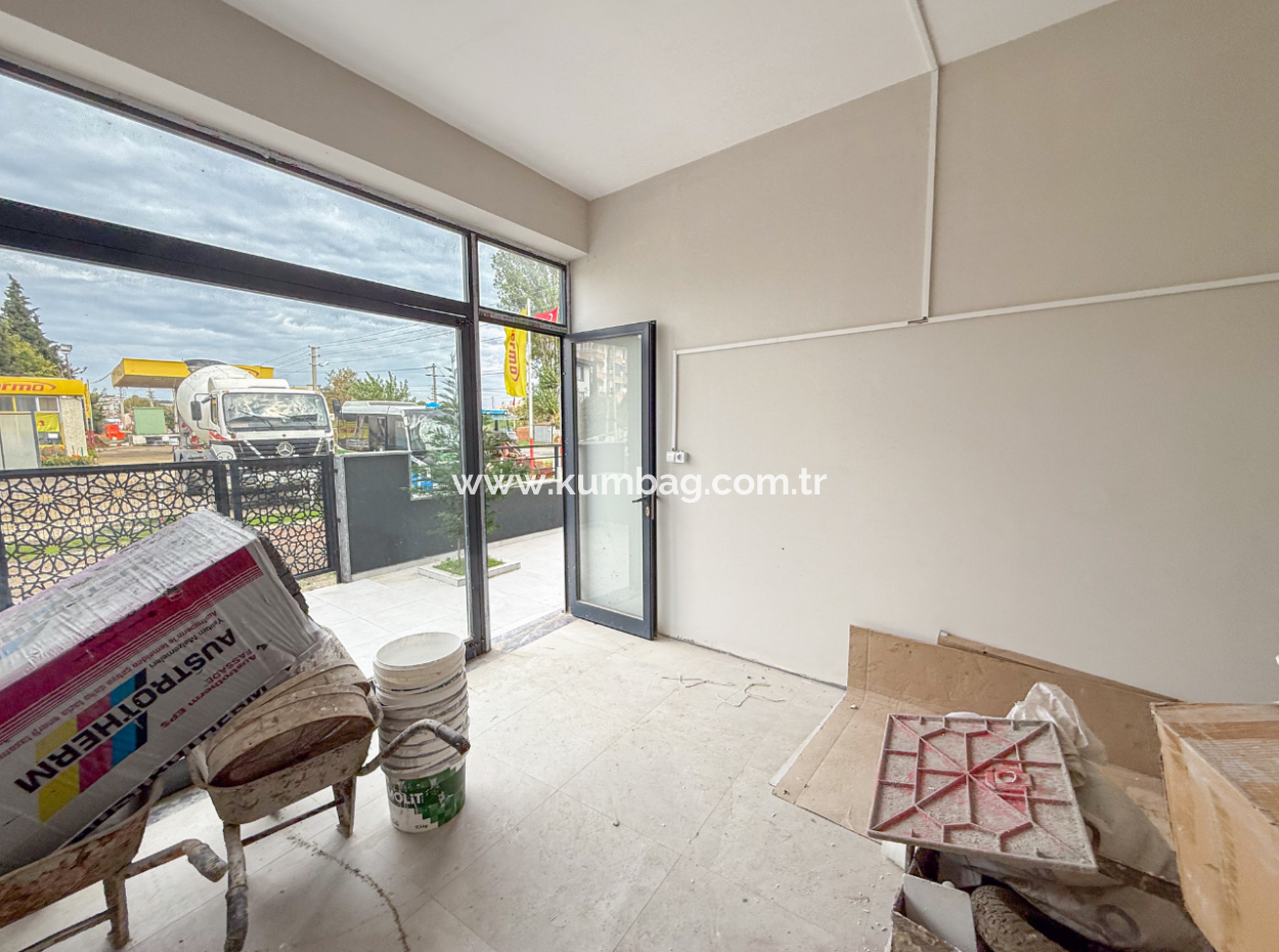 Large And Warehouse Shop For Rent On Kumbağ Busy Main Street