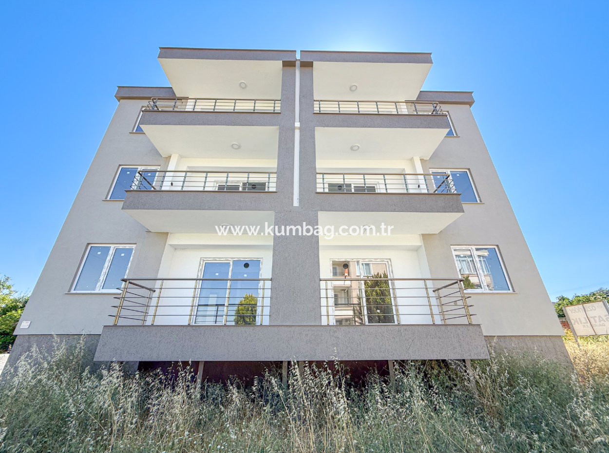 Spacious New 2 1 Flat For Sale With En-Suite Bathroom In Kumbağ
