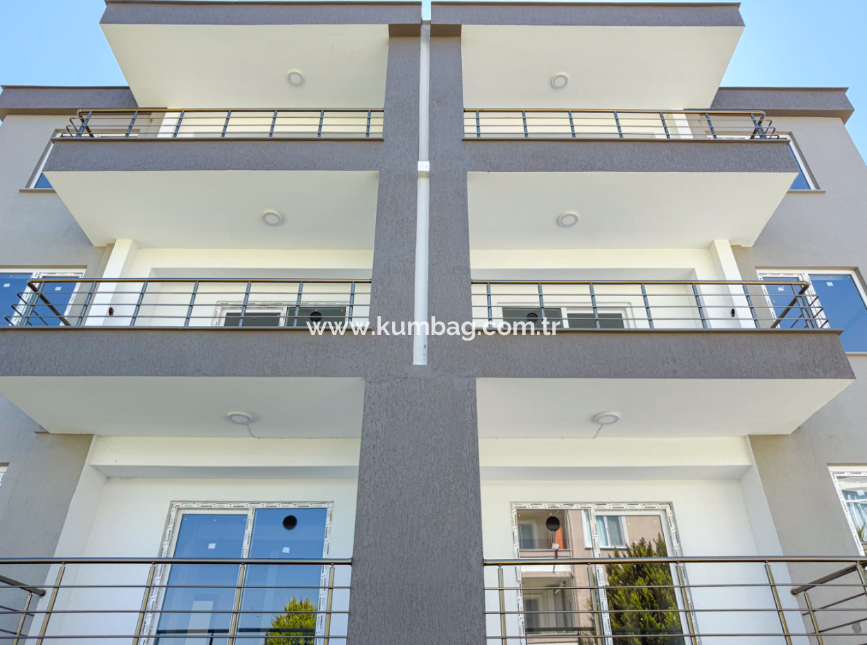 Spacious New 2 1 Flat For Sale With En-Suite Bathroom In Kumbağ
