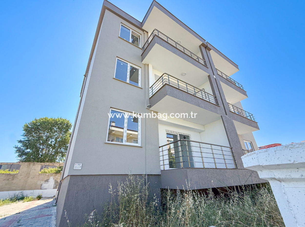 Spacious New 2 1 Flat For Sale With En-Suite Bathroom In Kumbağ