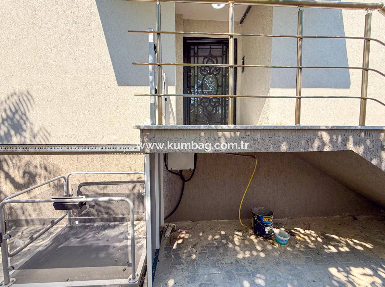 Spacious New 2 1 Flat For Sale With En-Suite Bathroom In Kumbağ