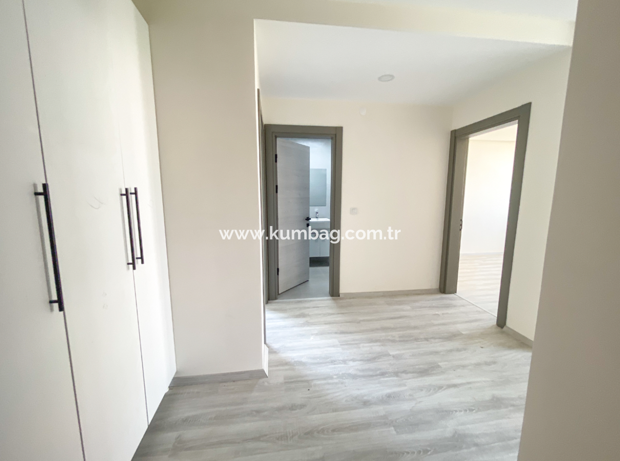 Spacious New 2 1 Flat For Sale With En-Suite Bathroom In Kumbağ