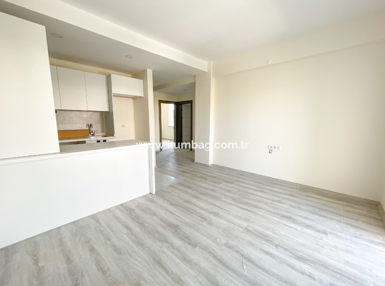 Spacious New 2 1 Flat For Sale With En-Suite Bathroom In Kumbağ