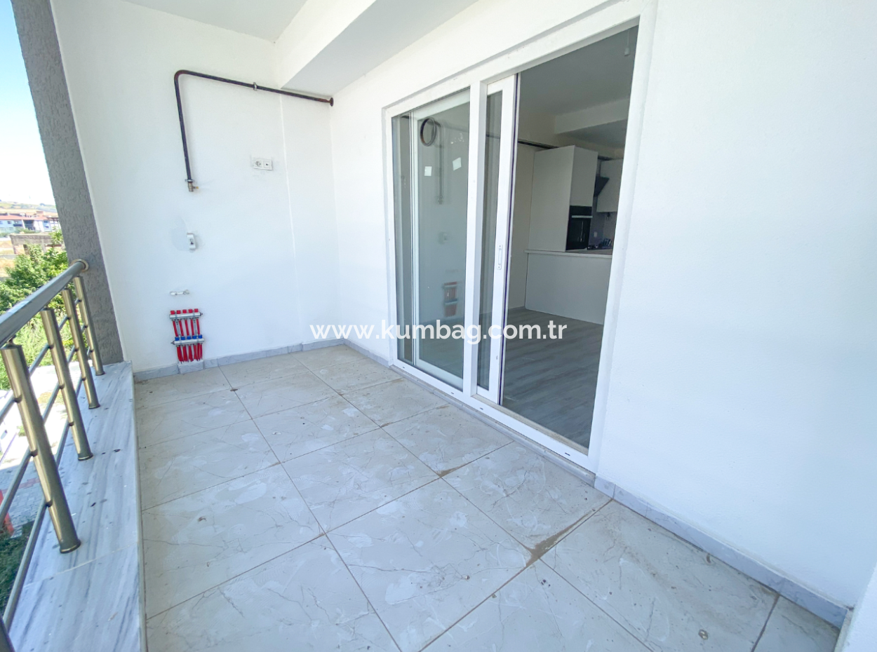 Spacious New 2 1 Flat For Sale With En-Suite Bathroom In Kumbağ
