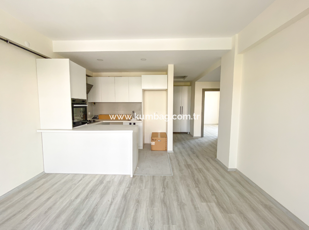 Spacious New 2 1 Flat For Sale With En-Suite Bathroom In Kumbağ