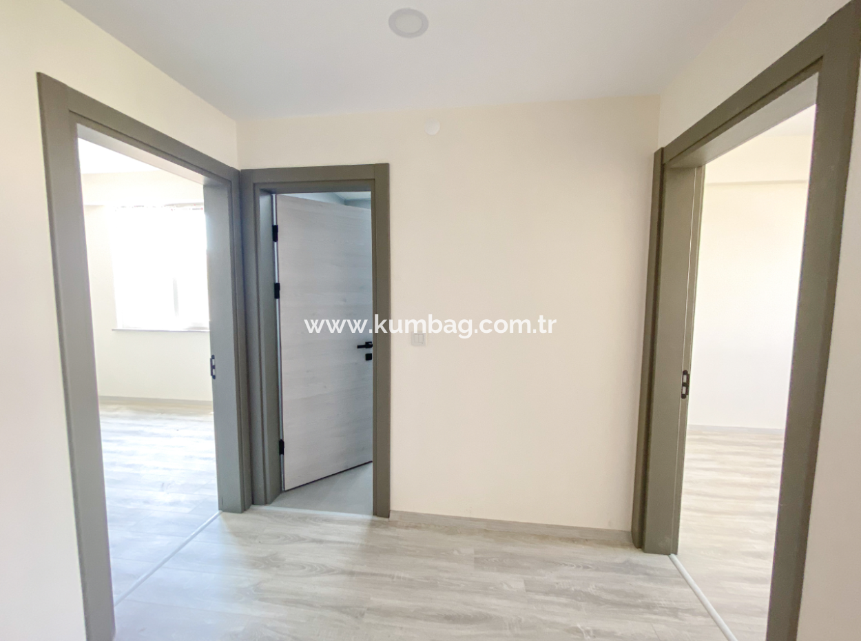 Spacious New 2 1 Flat For Sale With En-Suite Bathroom In Kumbağ