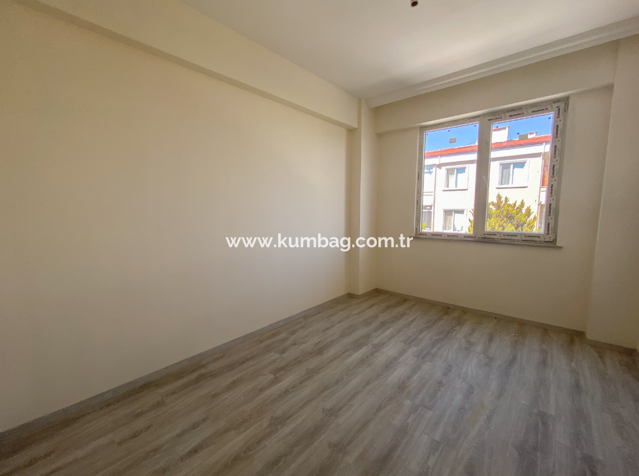 Spacious New 2 1 Flat For Sale With En-Suite Bathroom In Kumbağ