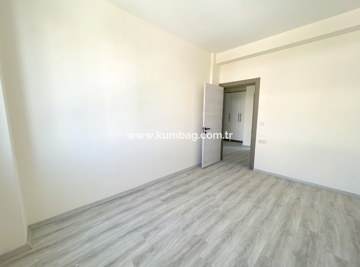 Spacious New 2 1 Flat For Sale With En-Suite Bathroom In Kumbağ