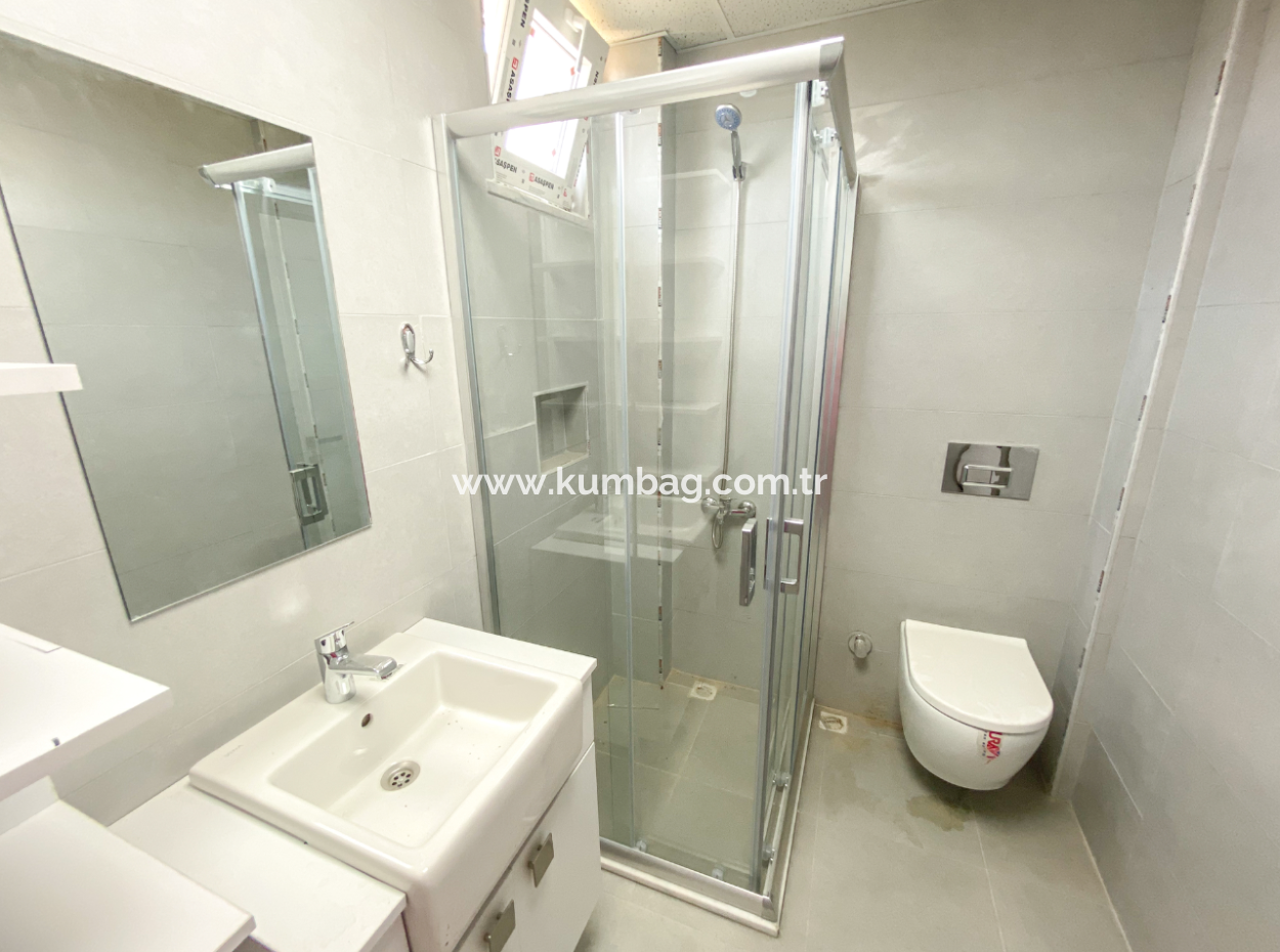 Spacious New 2 1 Flat For Sale With En-Suite Bathroom In Kumbağ