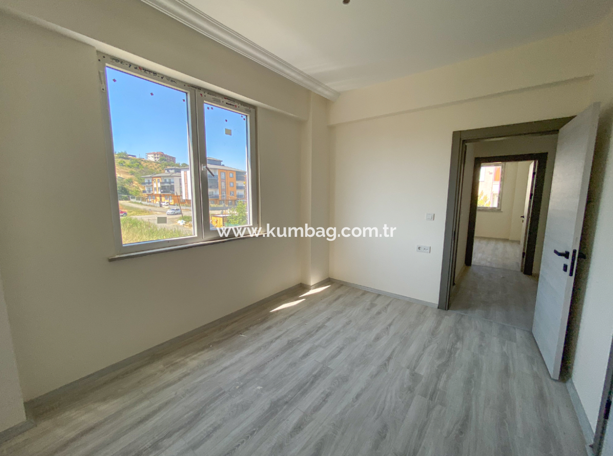 Spacious New 2 1 Flat For Sale With En-Suite Bathroom In Kumbağ