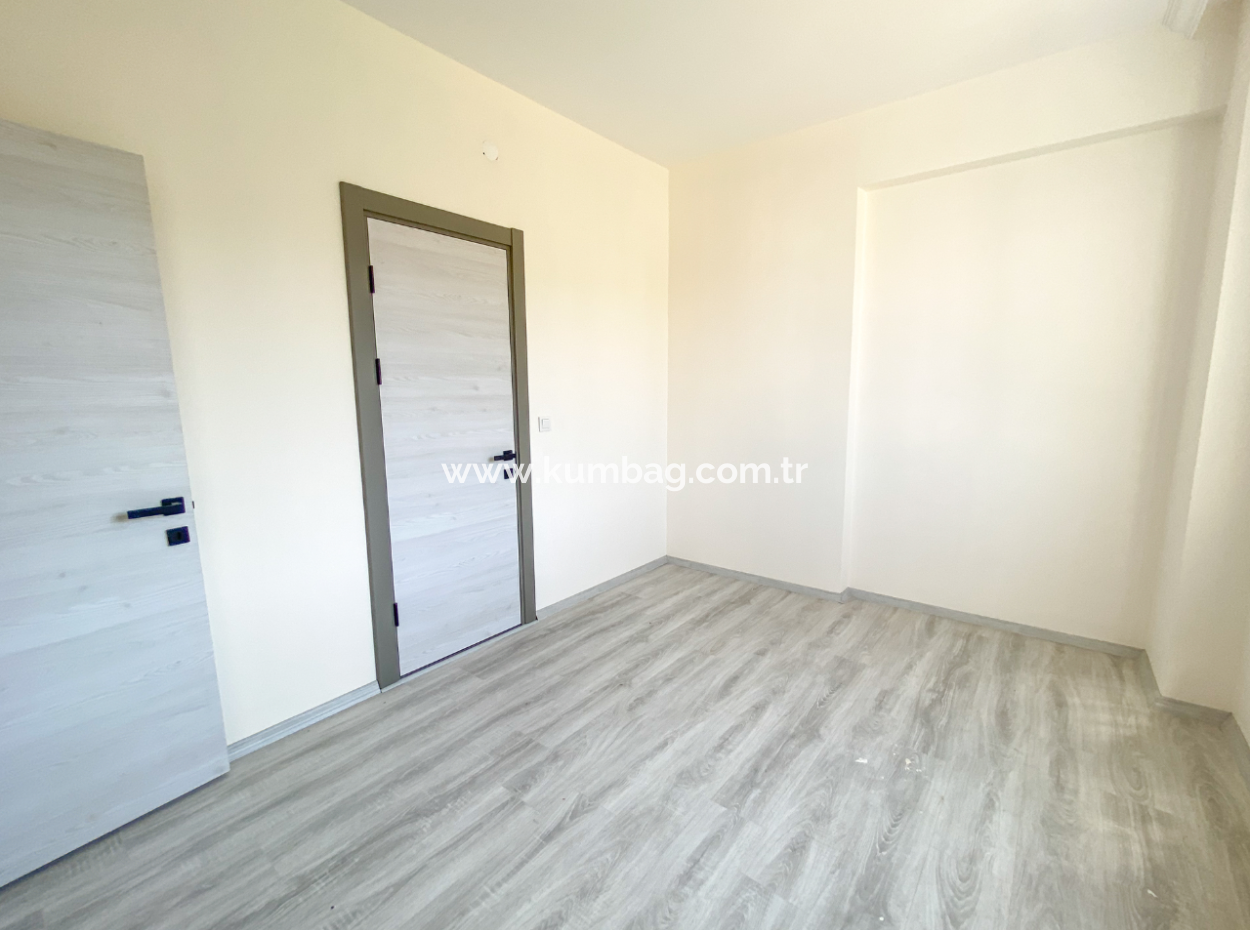 Spacious New 2 1 Flat For Sale With En-Suite Bathroom In Kumbağ
