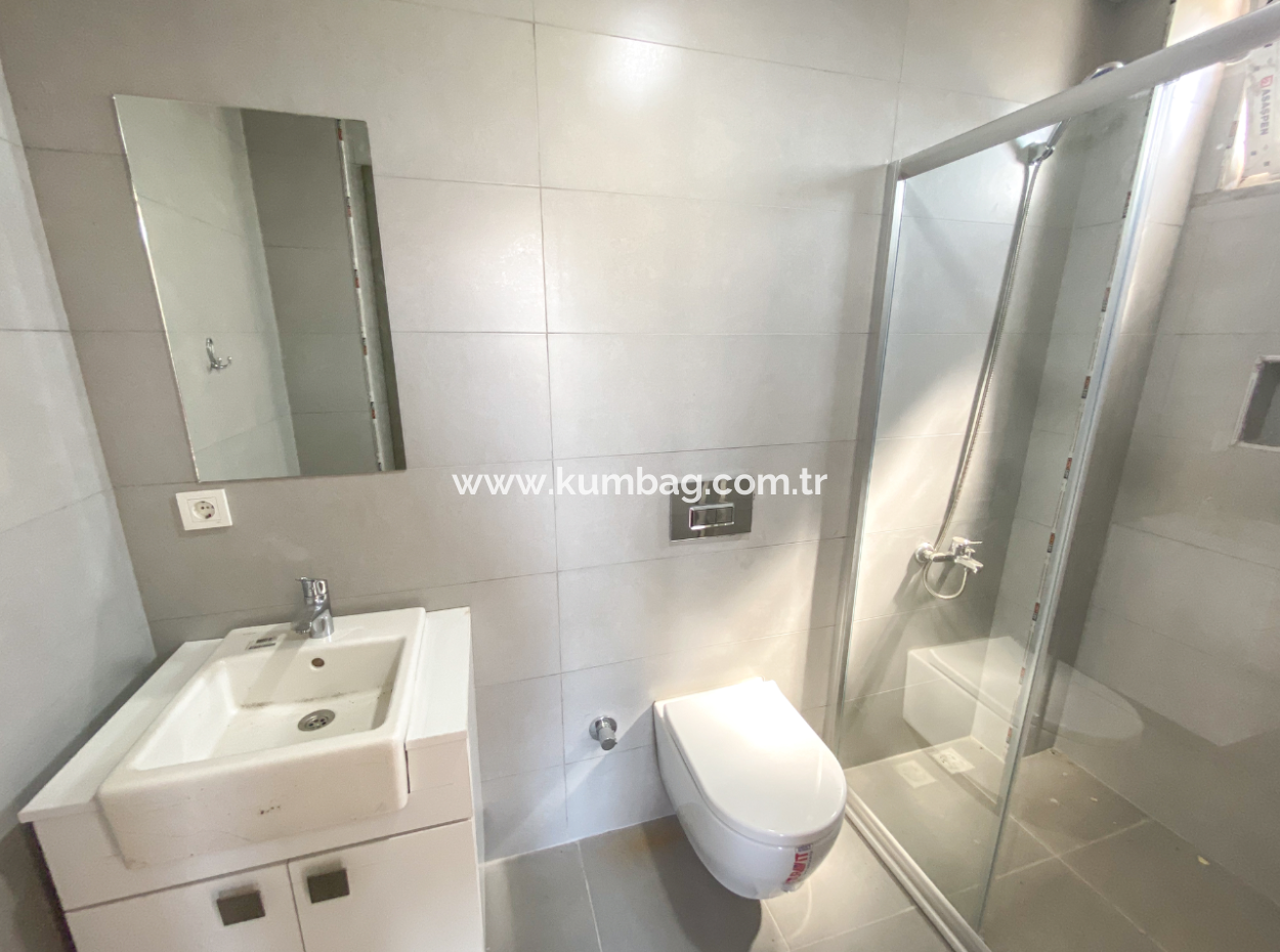 Spacious New 2 1 Flat For Sale With En-Suite Bathroom In Kumbağ
