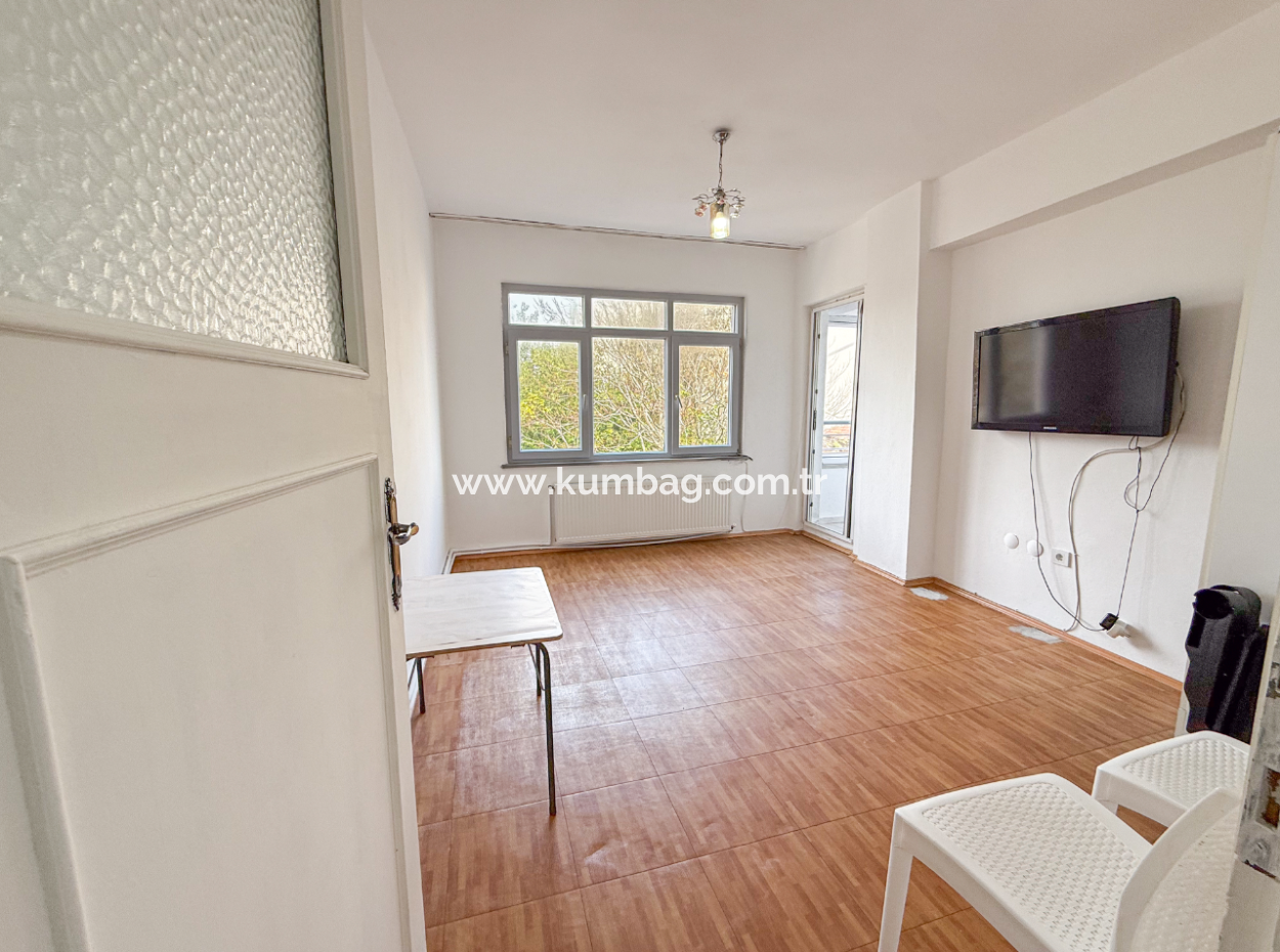 1 1 Rent With Double Balcony In A Seafront Building On Kumbağ Promenade