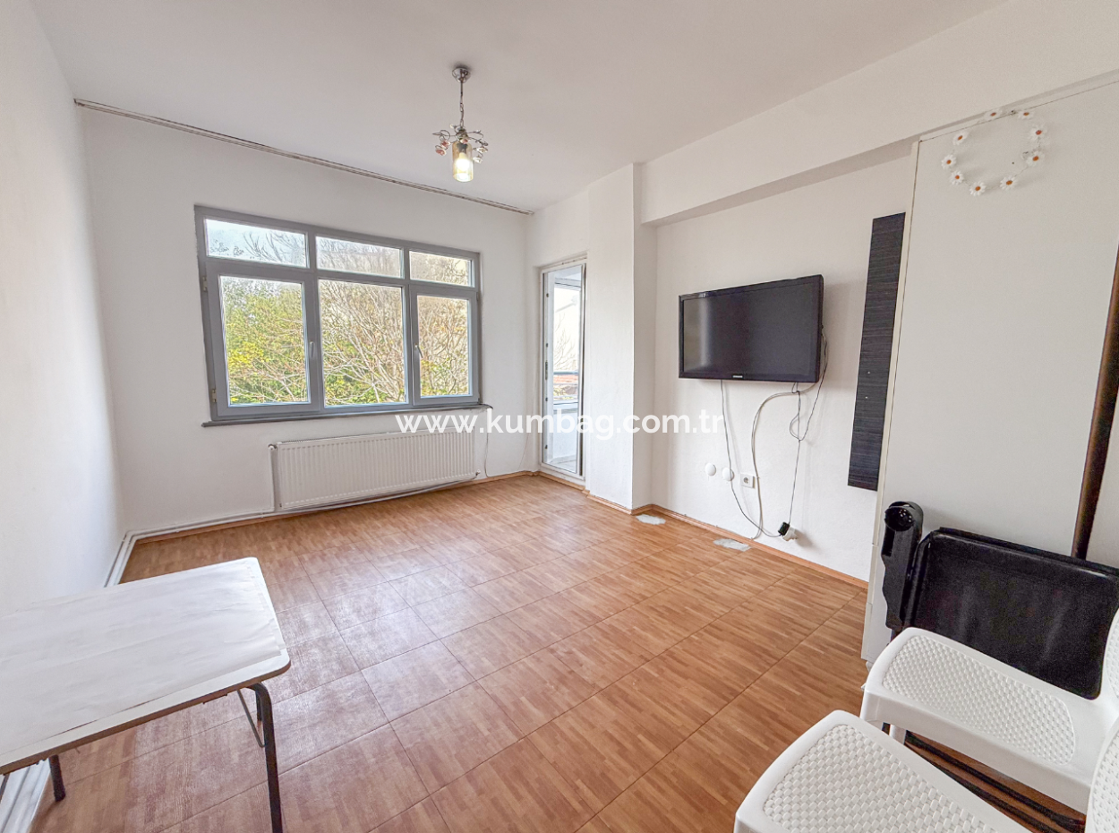 1 1 Rent With Double Balcony In A Seafront Building On Kumbağ Promenade