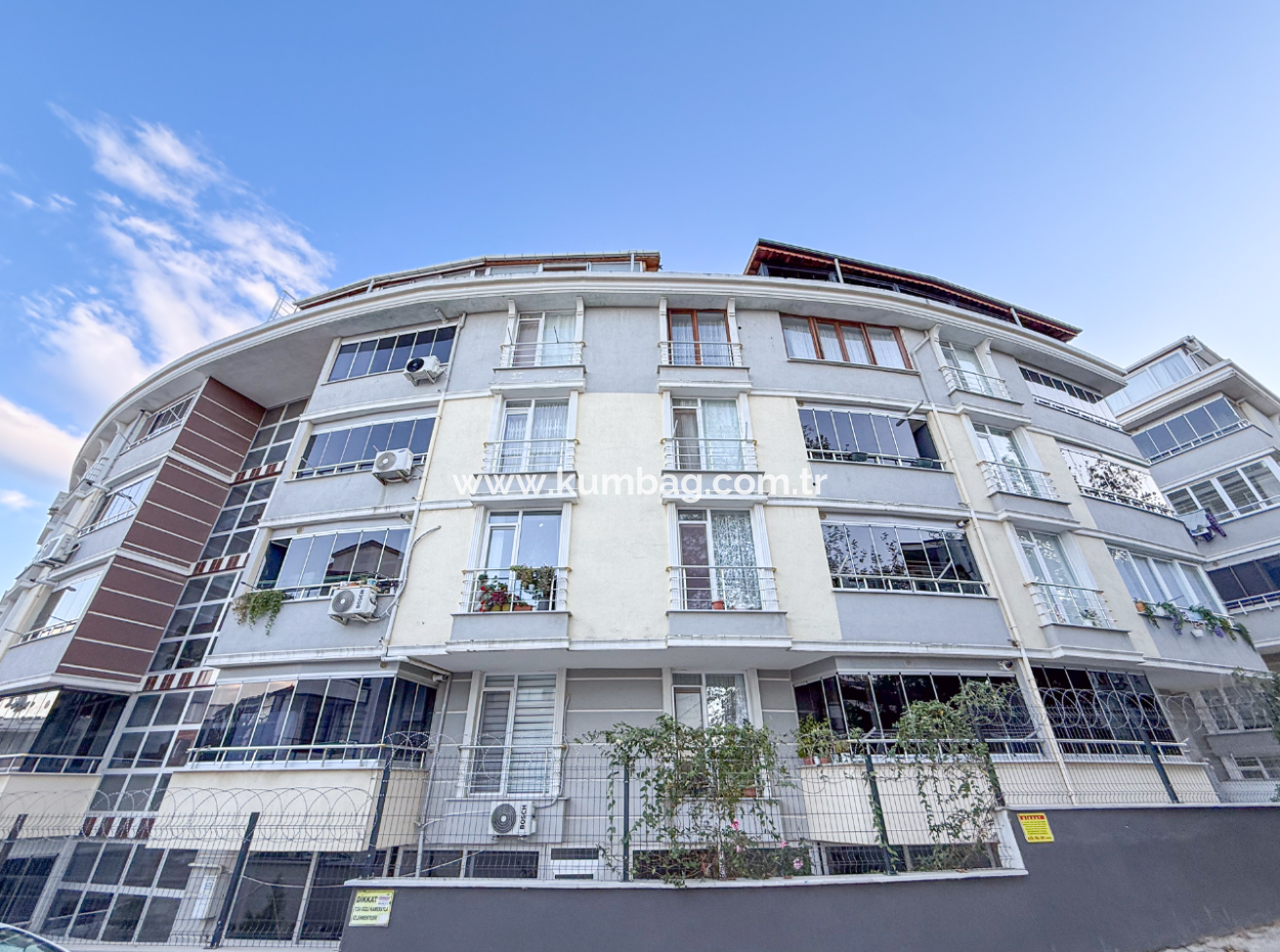 Large And Spacious 2 1 Flat For Sale In A Complex With Pool In Kumbağ 