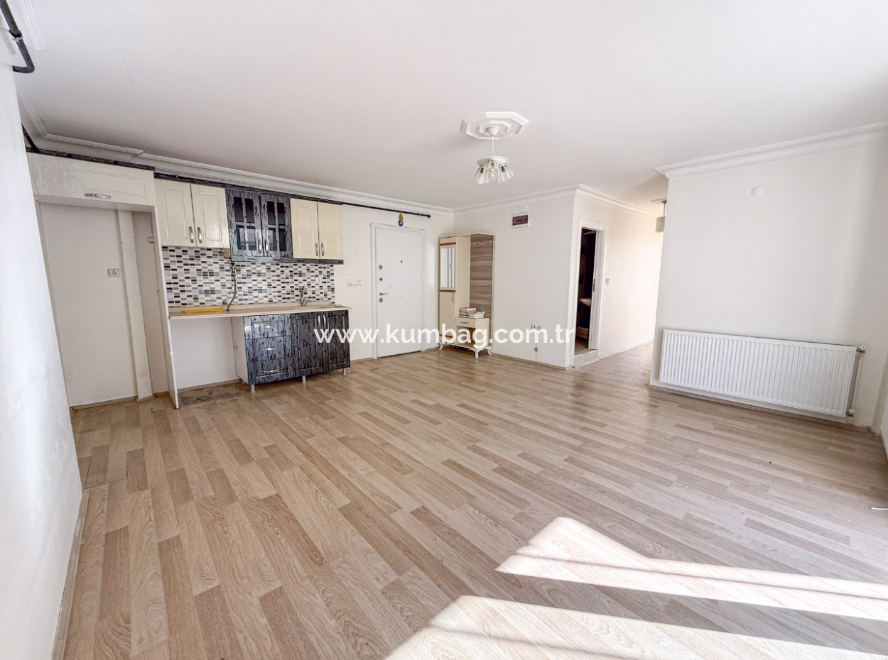 Large And Spacious 2 1 Flat For Sale In A Complex With Pool In Kumbağ 