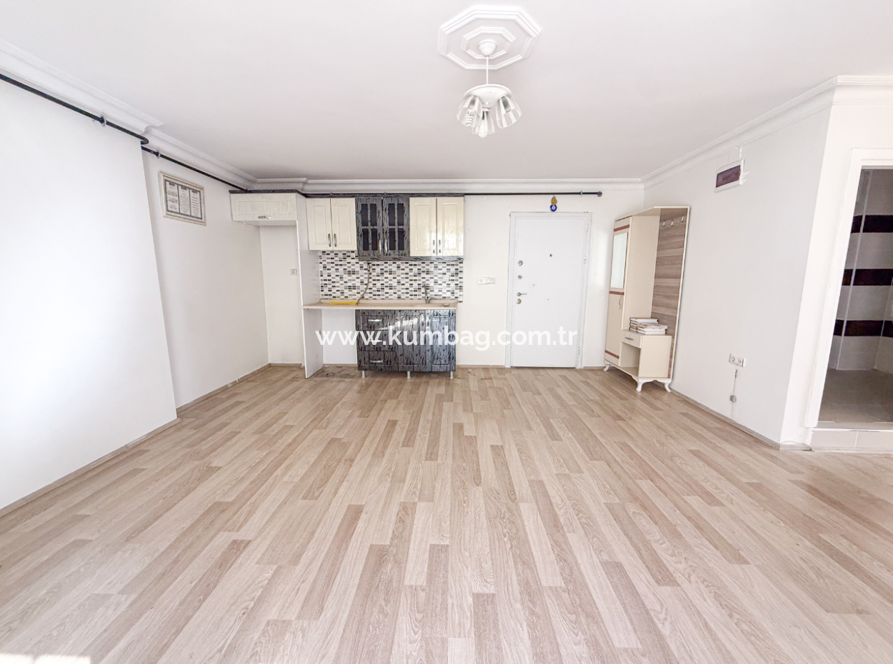 Large And Spacious 2 1 Flat For Sale In A Complex With Pool In Kumbağ 