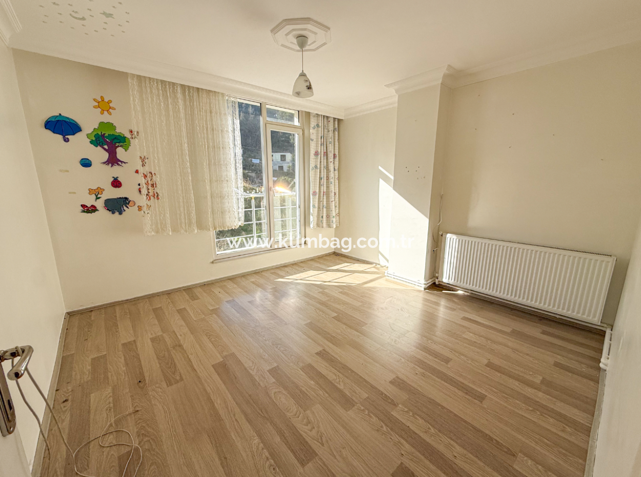 Large And Spacious 2 1 Flat For Sale In A Complex With Pool In Kumbağ 