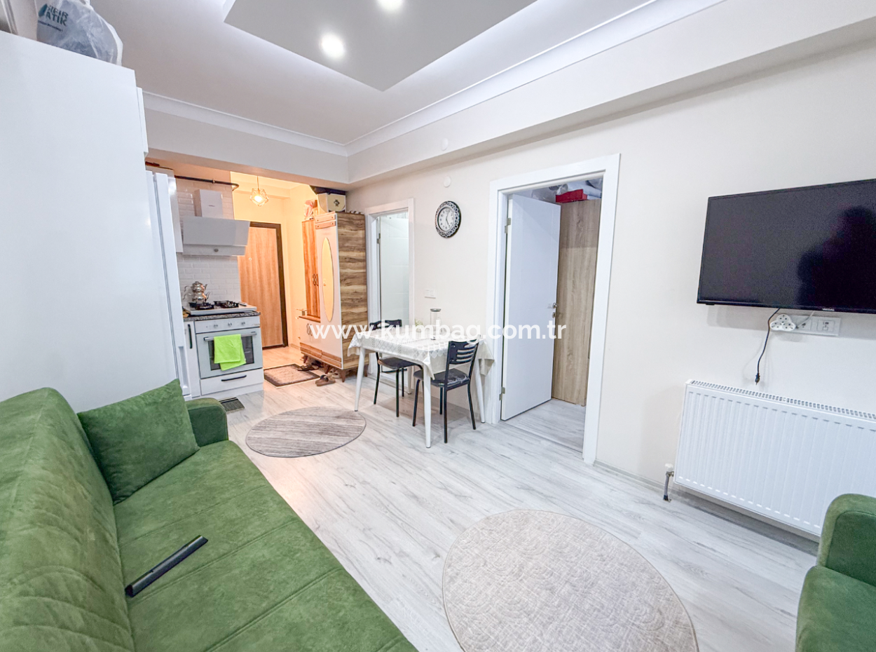 1 1 Apartment For Sale With Central Occupancy In Kumbağ