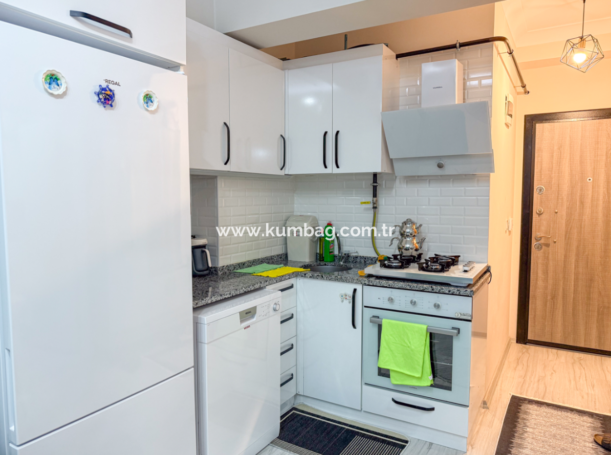 1 1 Apartment For Sale With Central Occupancy In Kumbağ