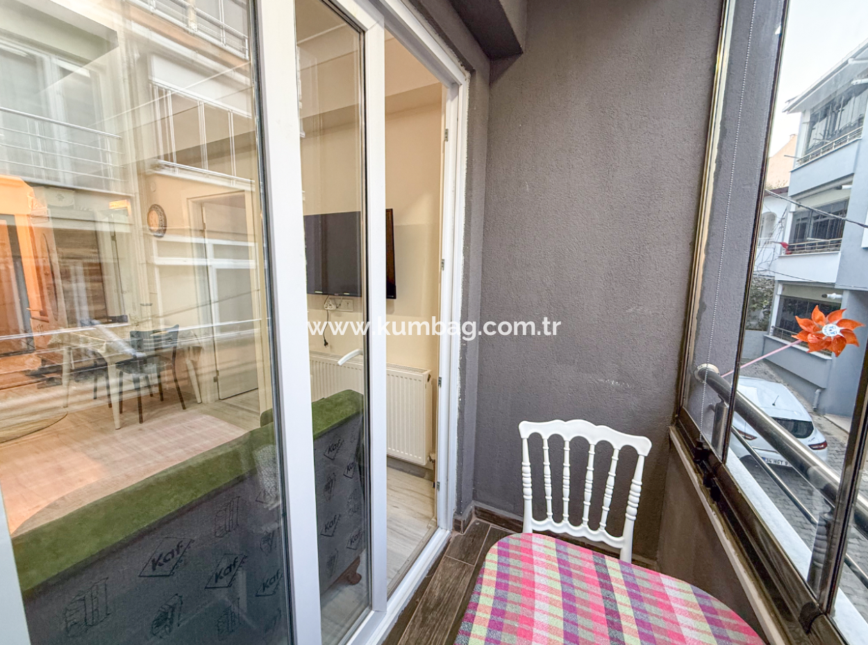 1 1 Apartment For Sale With Central Occupancy In Kumbağ
