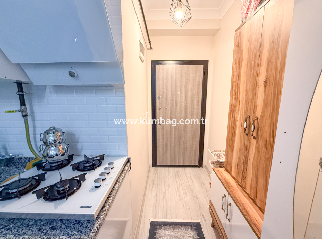 1 1 Apartment For Sale With Central Occupancy In Kumbağ