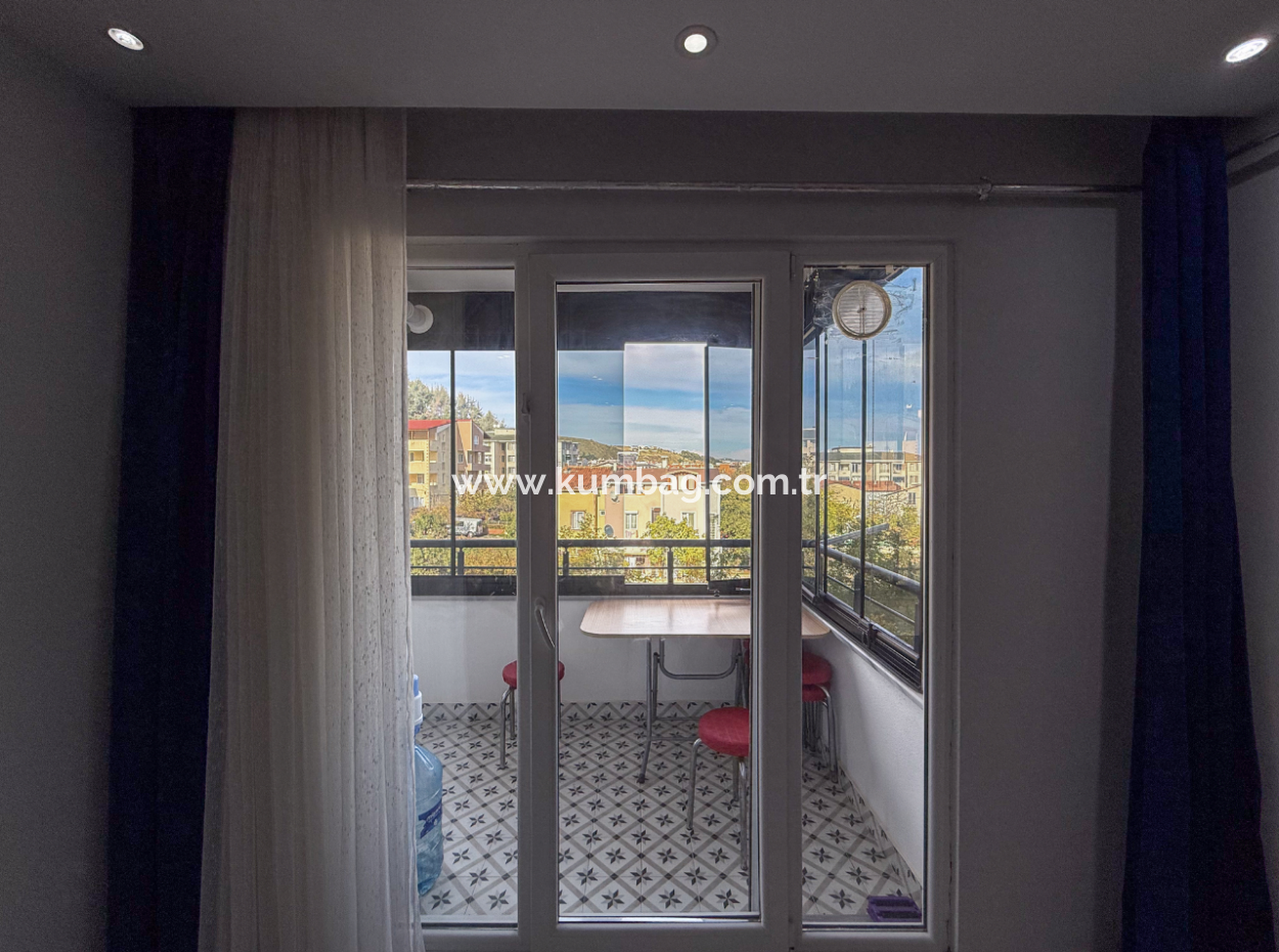 1 1 Flat For Sale With Occupancy In A Centrally Located Site With Pool In Kumbağ