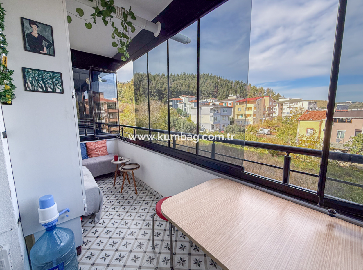 1 1 Flat For Sale With Occupancy In A Centrally Located Site With Pool In Kumbağ