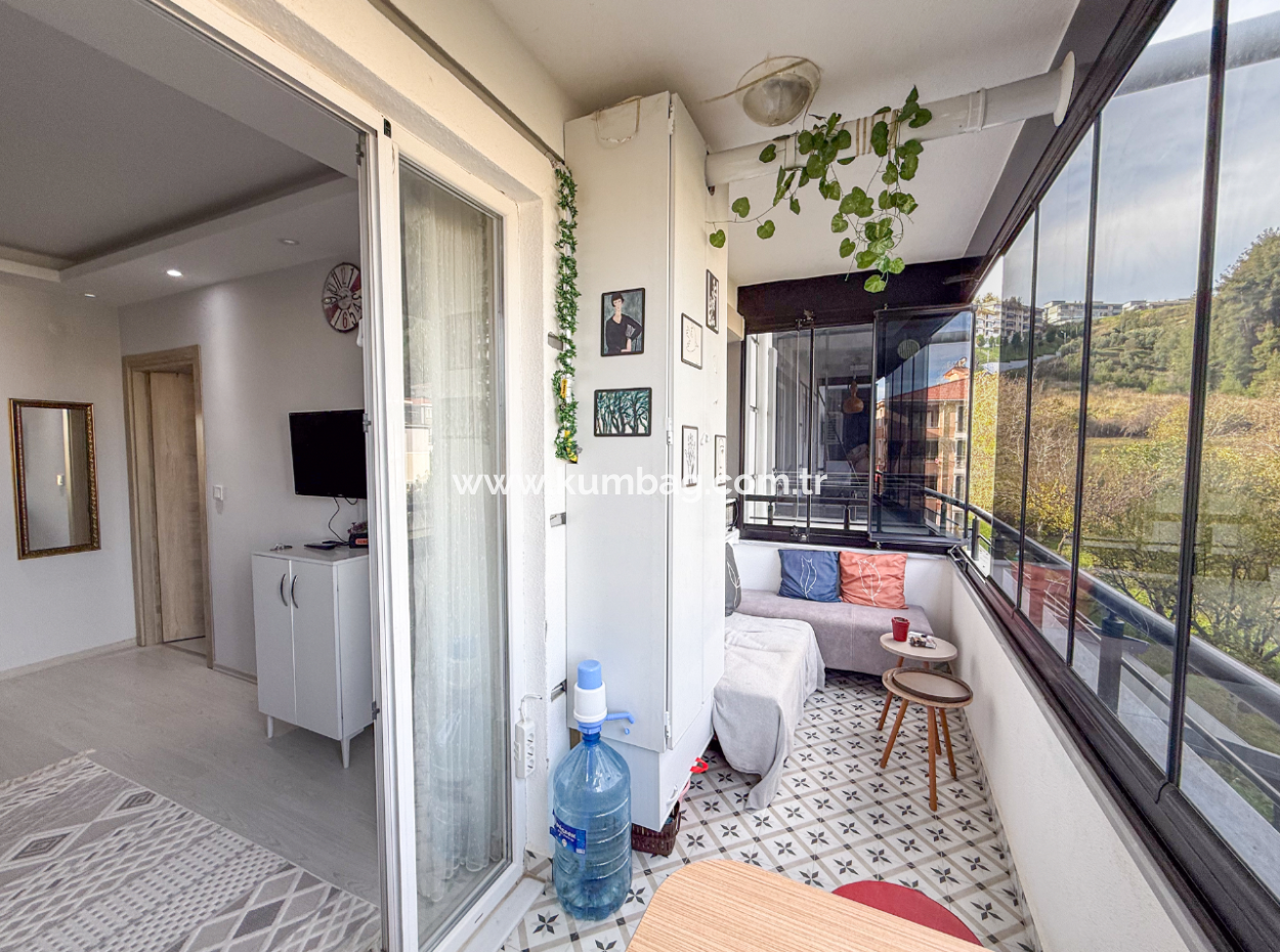 1 1 Flat For Sale With Occupancy In A Centrally Located Site With Pool In Kumbağ