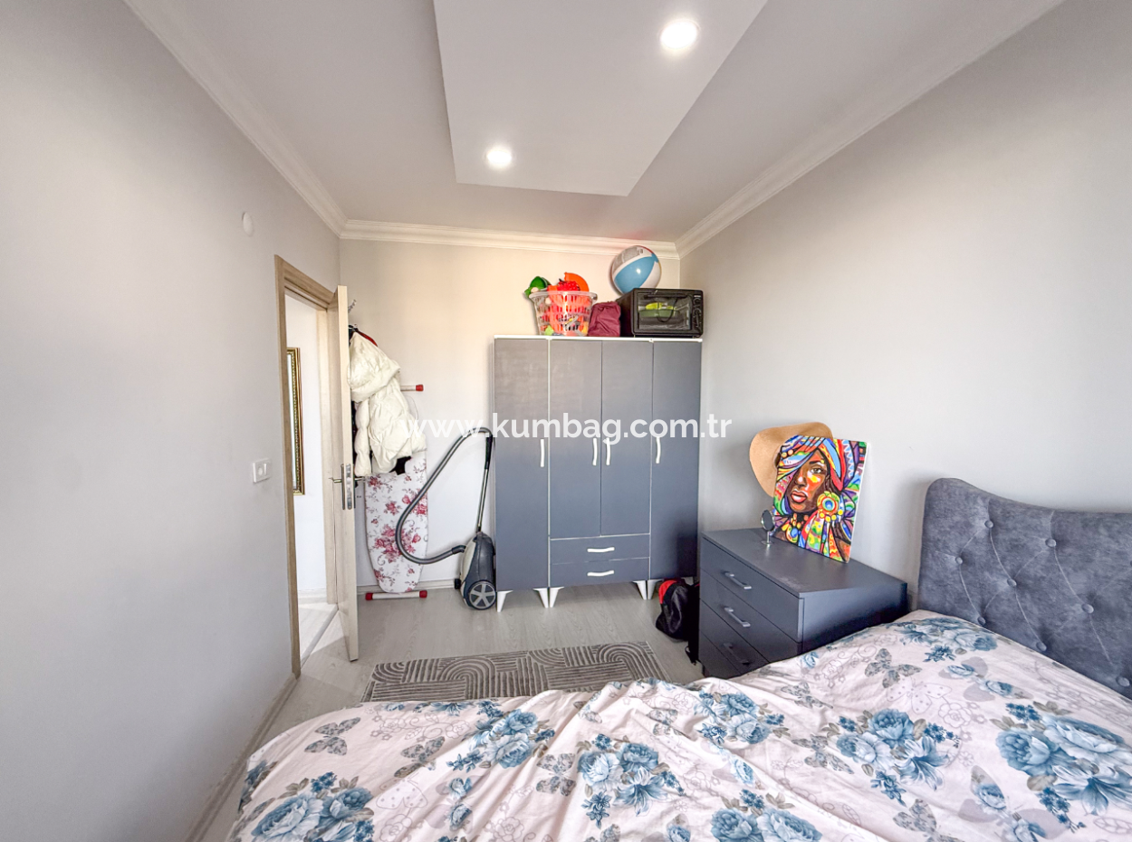 1 1 Flat For Sale With Occupancy In A Centrally Located Site With Pool In Kumbağ