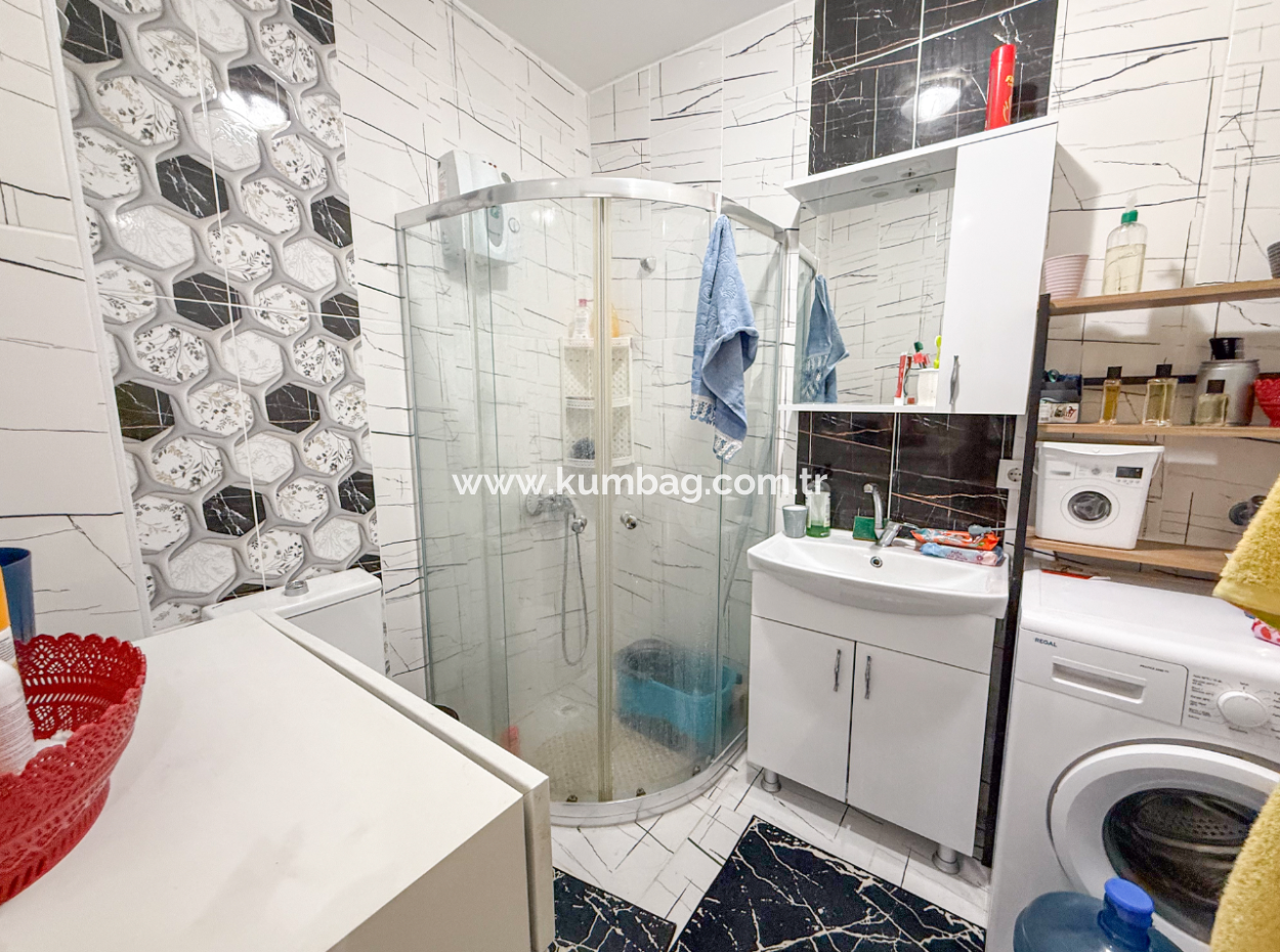 1 1 Flat For Sale With Occupancy In A Centrally Located Site With Pool In Kumbağ