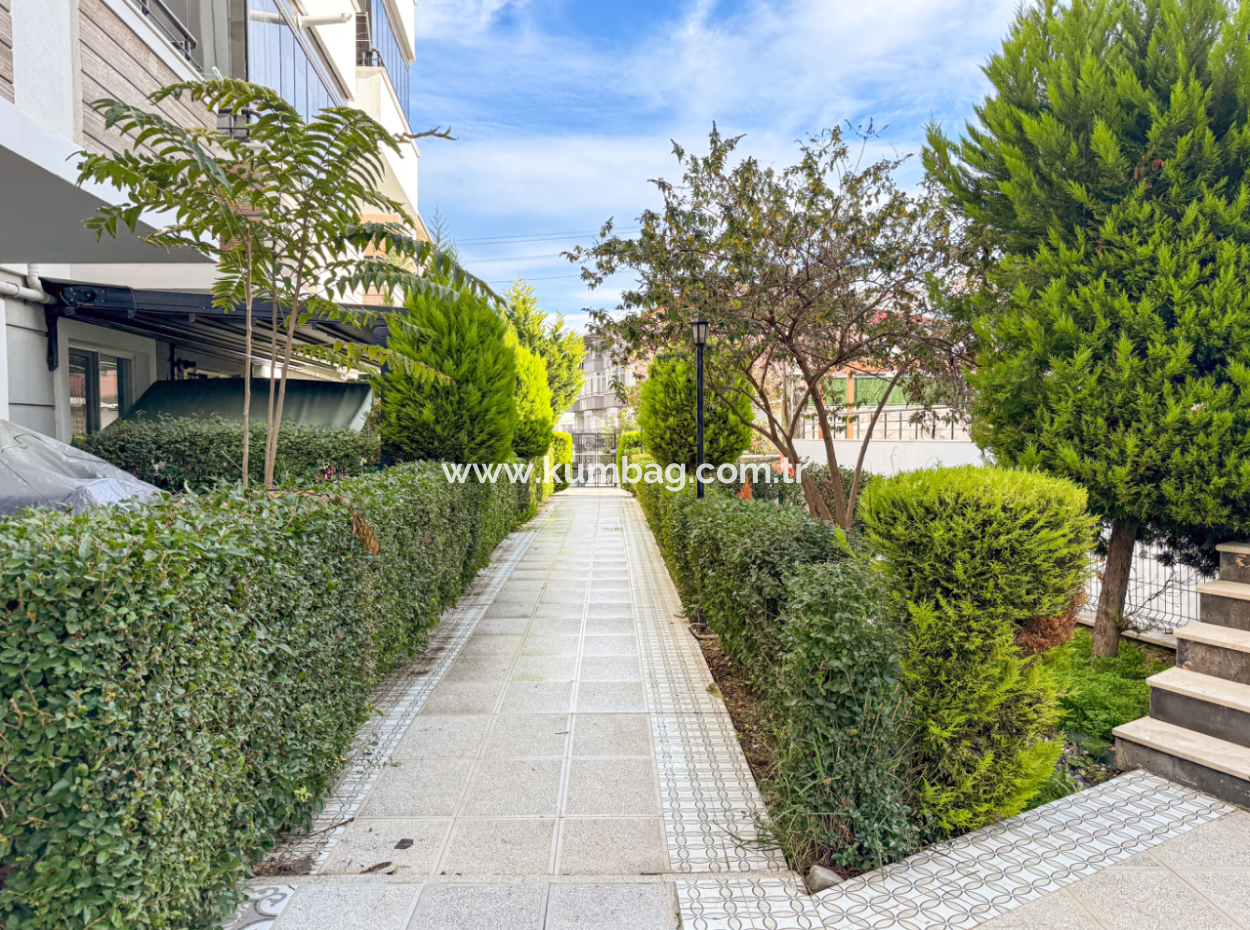 1 1 Flat For Sale With Occupancy In A Centrally Located Site With Pool In Kumbağ